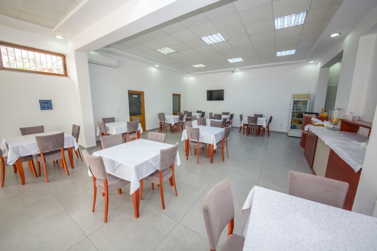 Hotel Alina Sarandë Exterior foto
