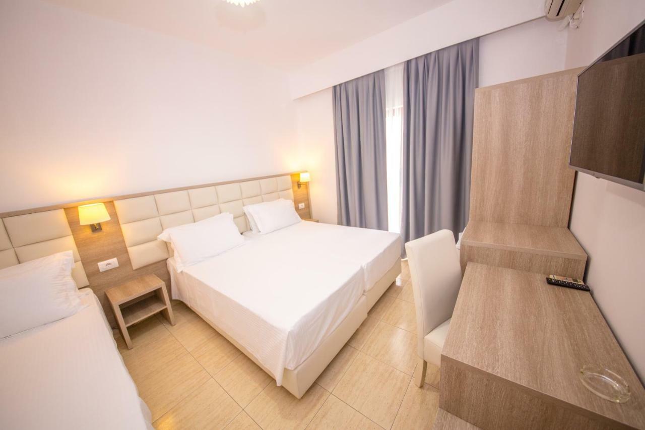 Hotel Alina Sarandë Exterior foto